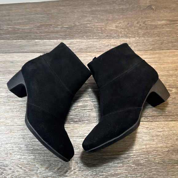 SoftWalk Shoes - Softwalk suede leather boots woman’s size 7.5 (d175)